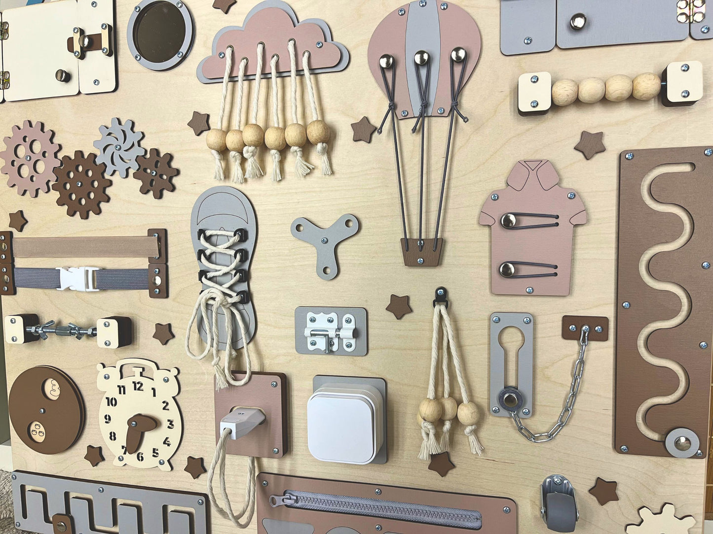 Handmade busy board for toddlers (Copy)