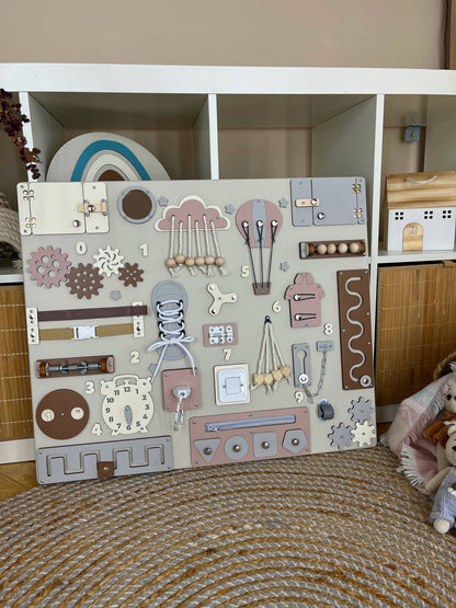 Montessori Activity Board – Busy Board Spielzeug online kaufen bei uns!